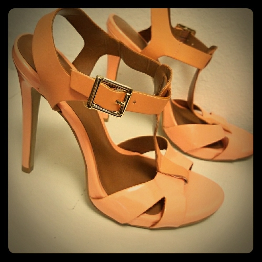 Aldo strappy heels!